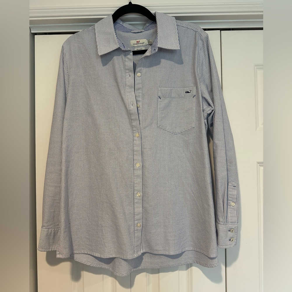 Vineyard Vines womens Blue and White Striped Shirt